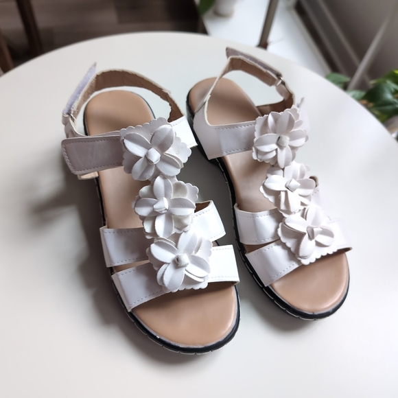 EMERY ROSE Elegant Slingback Wedge Sandals Women Appliques Decor Sandals - Picture 14 of 17